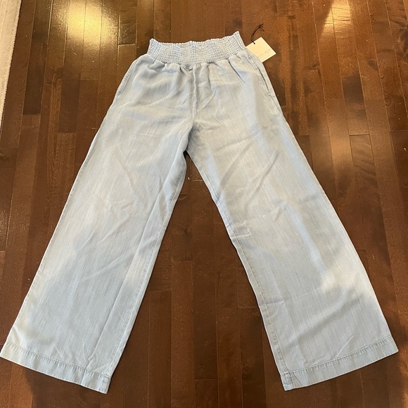 Bella Dahl Smocked Waist Wide Leg Pant. - Picture 4 of 5